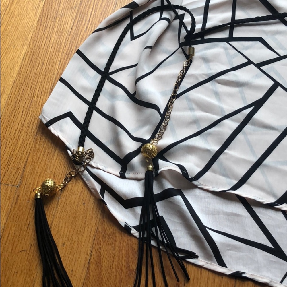 ❤️3/$15❤️ Dress/Top - Picture 5 of 8